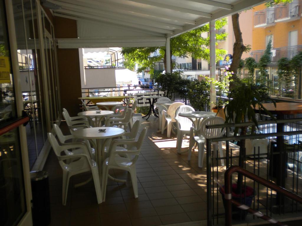 Hotel Nives Rimini Exteriér fotografie