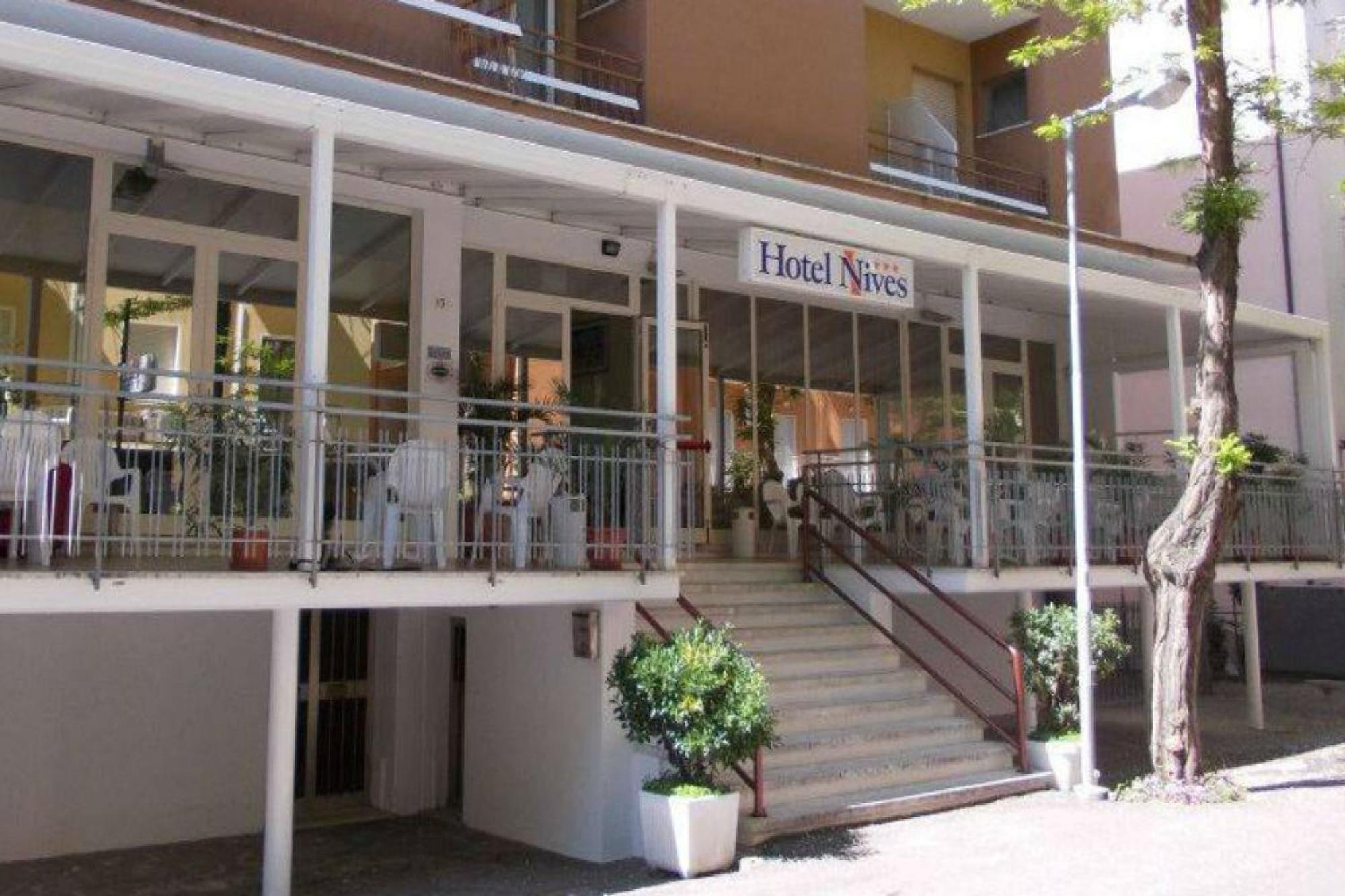 Hotel Nives Rimini Exteriér fotografie